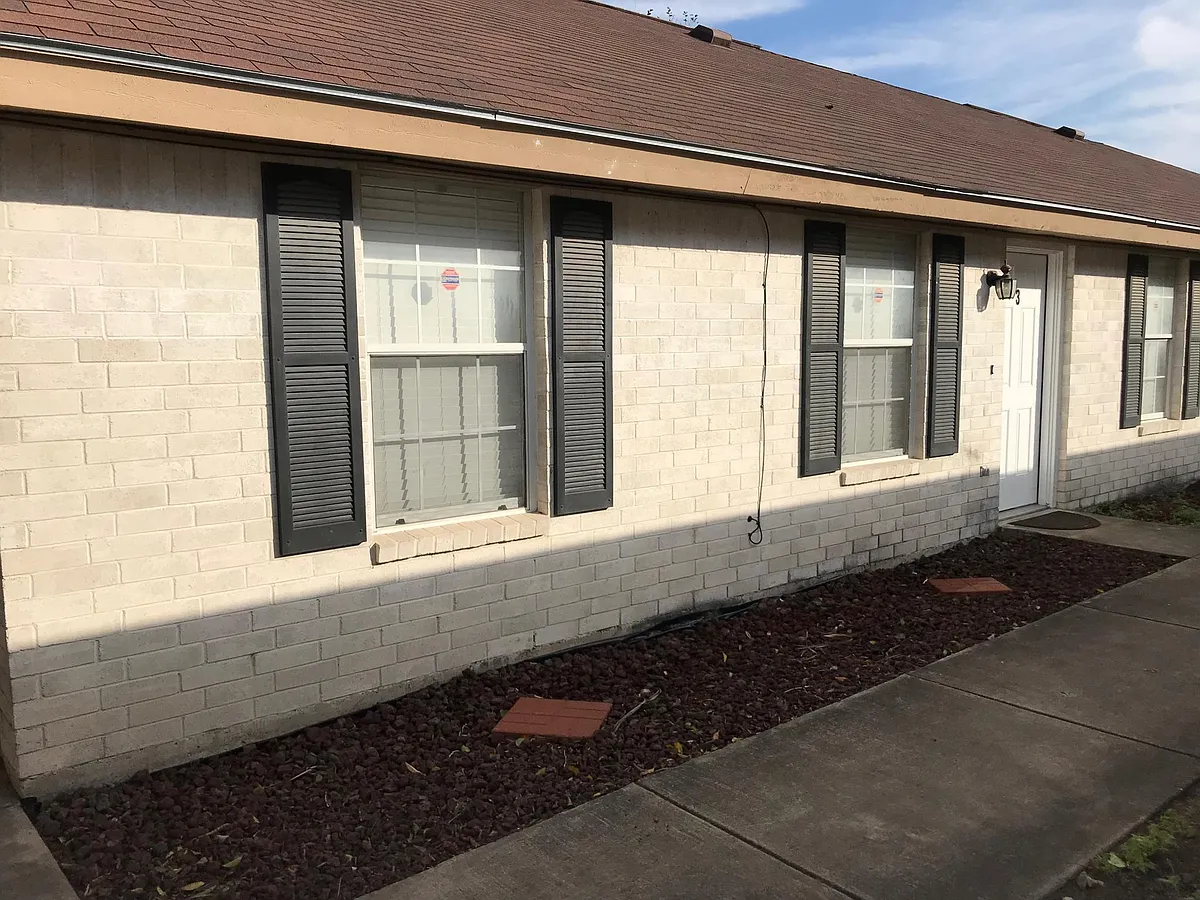 1801 Lexington Circle
Sugar Hill Estates
Edinburg, TX - 1801 Lexington Cir #3