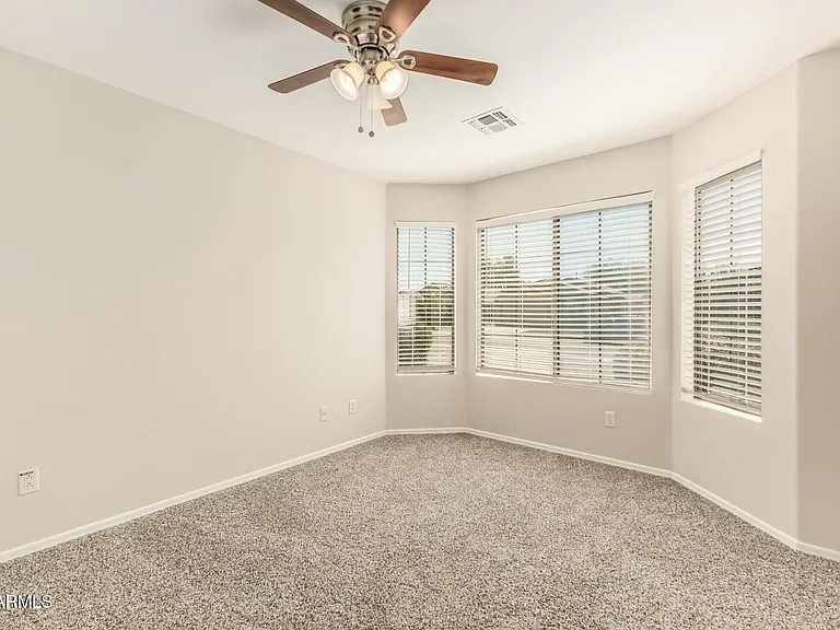 15526 W Lisbon Ln — Photo 8