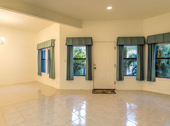 4th image of 77 Santa Isabel Blvd Unit L-3