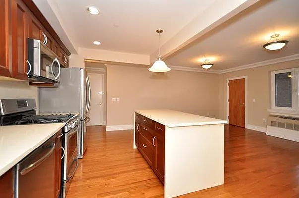 Rented by Astoria NY Condos | media 51