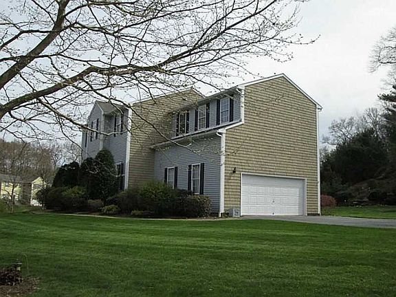 3rd image of 104 Orchard Woods Dr