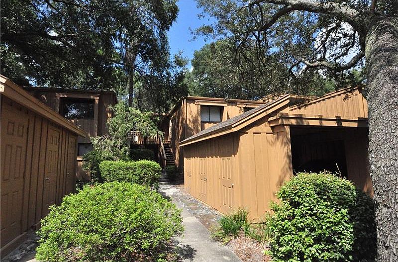 1st image of 233 Crown Oaks Way