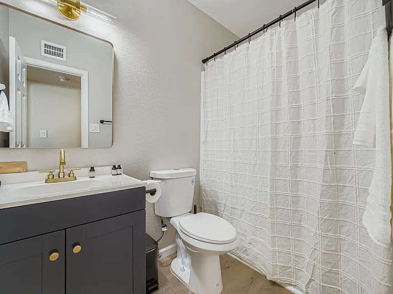 1221 E Broadmor Dr — Photo 11