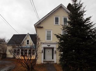 61 Pleasant St, Colebrook, NH 03576