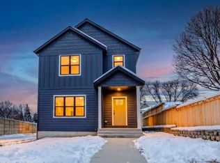 1800 E Hillcrest Ave, Milwaukee, WI 53207