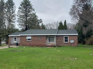 1212 E Parkdale Ave, Manistee, MI 49660