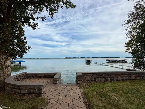 2908 N Shore Dr, Clear Lake, IA 50428