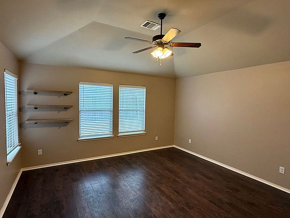 5th image of 2504 NW 186th St