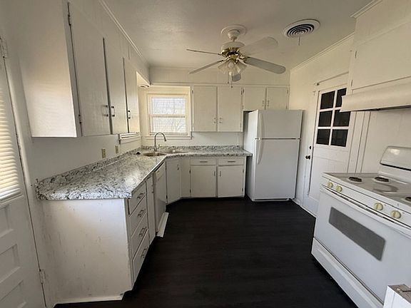 4th image of 250 Westridge Dr