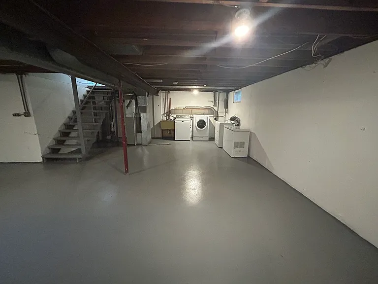 1716 Maple Ln — Photo 13