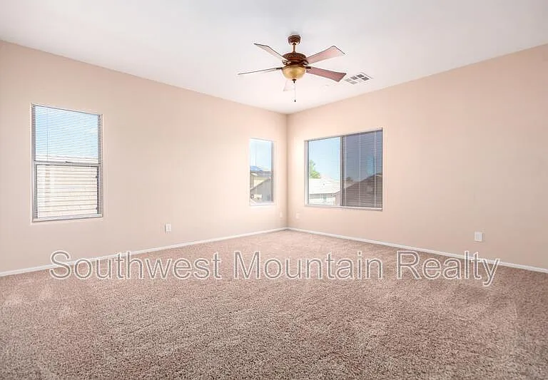 41261 W Laramie Rd — Photo 17