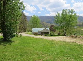 858 Montgomery Rd, Cumberland, KY 40823
