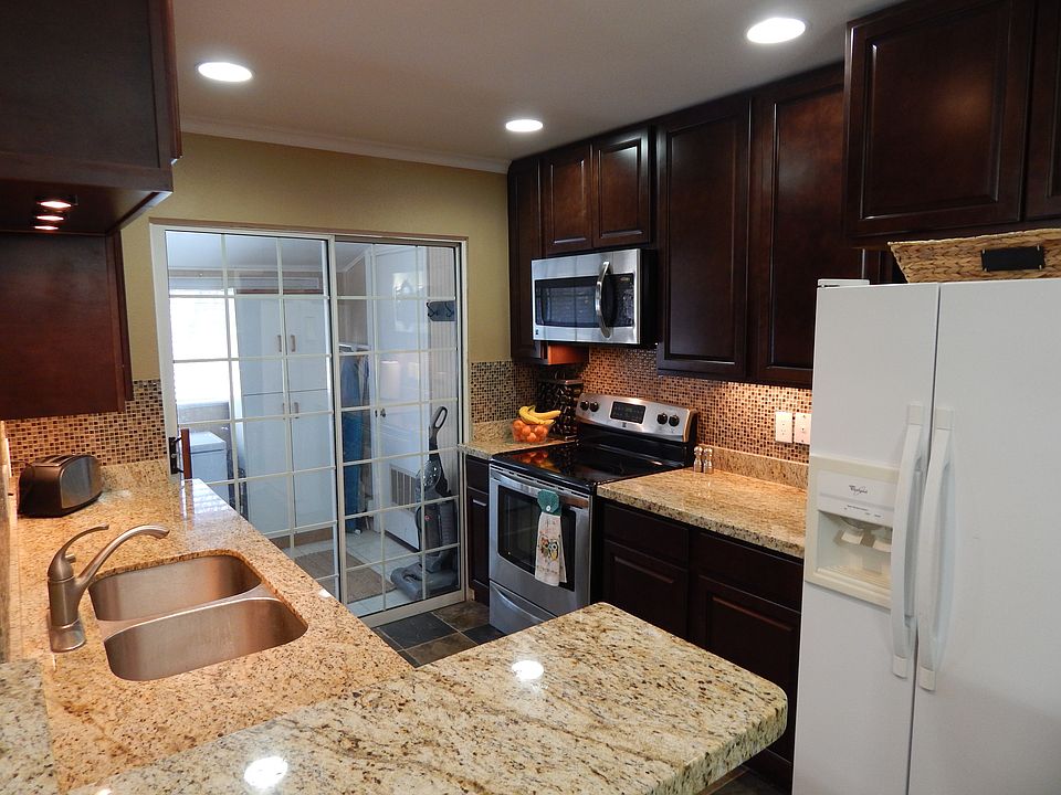 1st image of 228 W Garden Park Dr