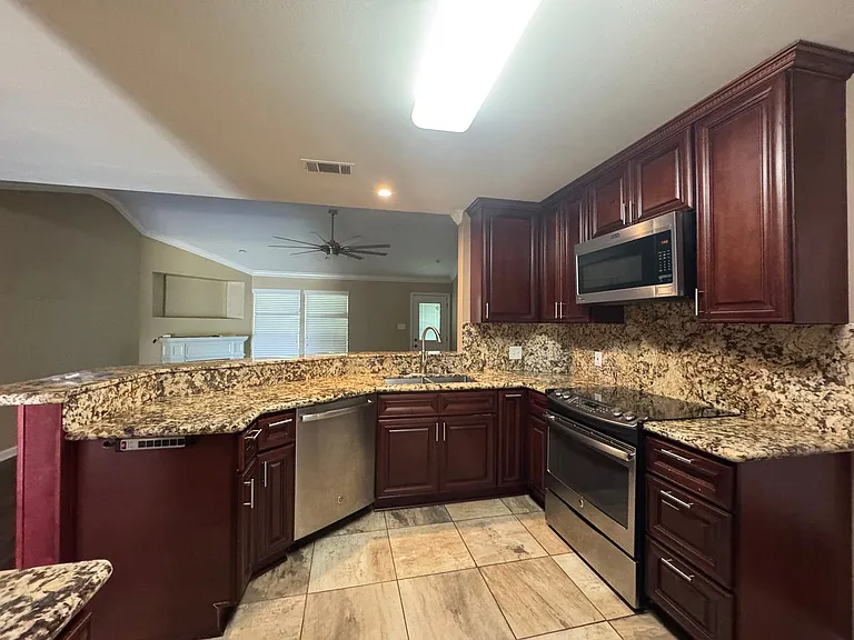 23673 Sweetbriar Ct — Photo 3