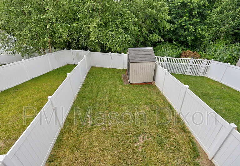 8434 Stansbury Lake Dr — Photo 32