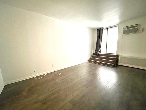 5th image of 18 E 33rd St #2CC