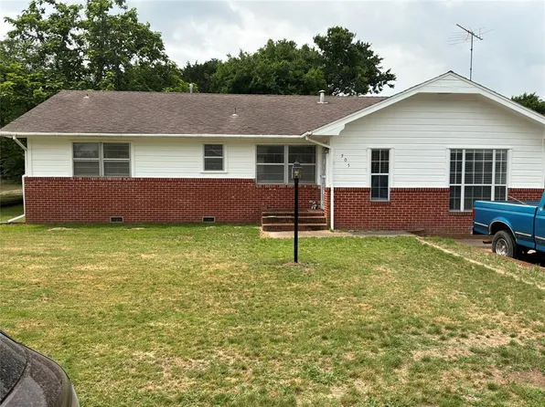 505 W Harrison St, Maud, OK 74854