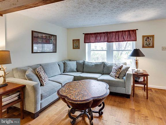 3rd image of 5559 Caithness Ct