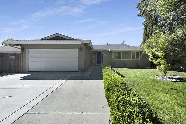 1st image of 2415 Pebble Beach Dr