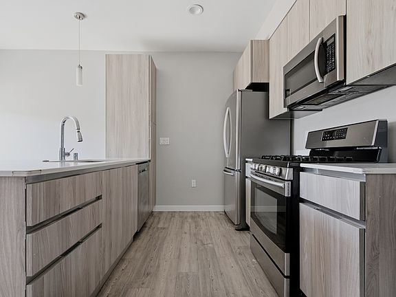 4th image of 16300 Ventura Blvd #303