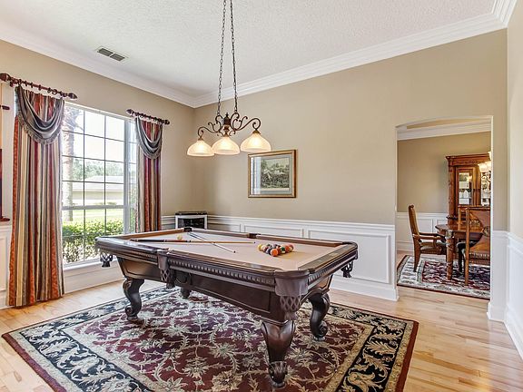 4th image of 1705 Crystal Ct