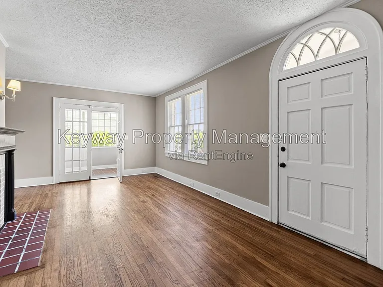 1013 Georgia Ave #A — Photo 2
