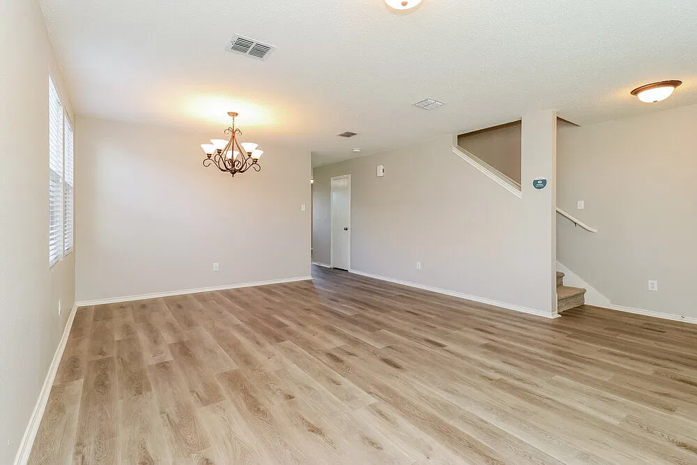 3 bed, 2.5 bath, 2224 sqft, $2,405 — Photo 4