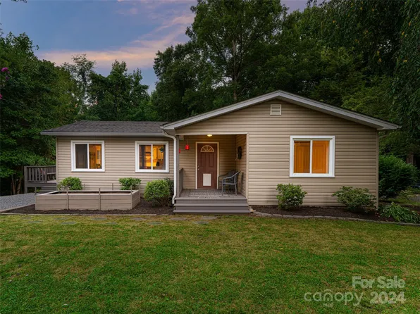 309 Ash St, Black Mountain, NC 28711