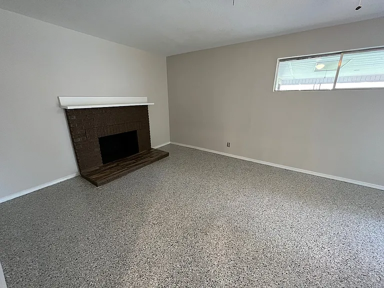 309 Stadium Dr — Photo 6