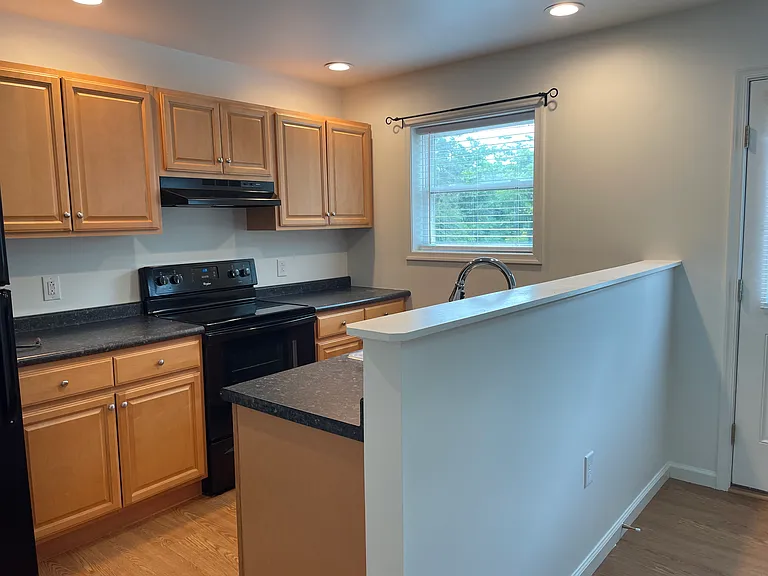 620 Lower St — Photo 3