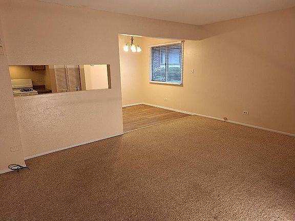 3rd image of 2524 Berkshire Ct