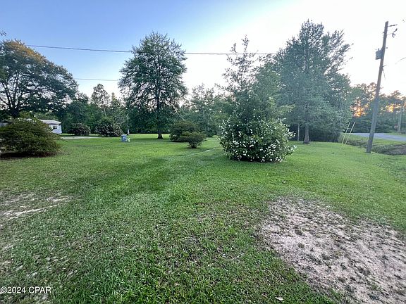 3rd image of 915 Sherwood Dr