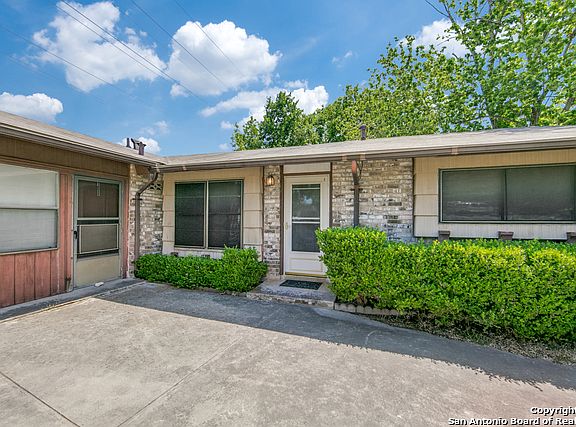 2nd image of 213 Regal Oaks Dr