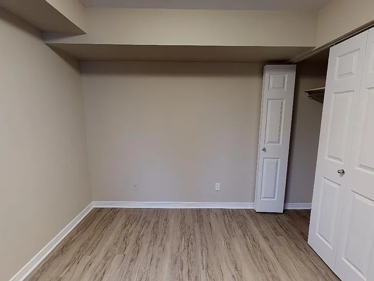 1230 Emperor Ave — Photo 33