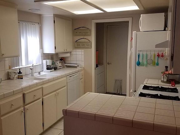 4th image of 474 E Alluvial Ave Unit 182
