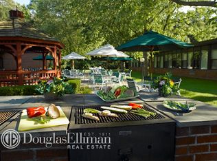 165 Beverly Rd, Huntington Station, NY 11746