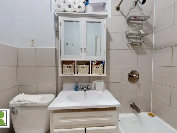 941 East 15th Street image 9 of 15