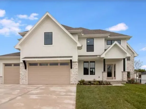 2705 NE Wheatley Dr, Blue Springs, MO 64029