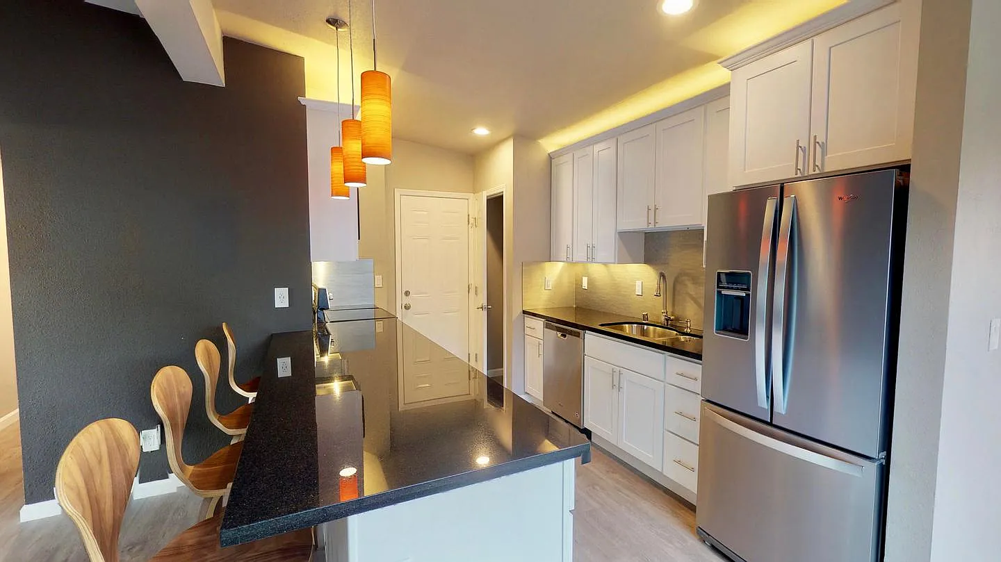 Private Bedroom in Picture Perfect East Palo Alto Renovation - 2410 Illinois Street — Photo 4