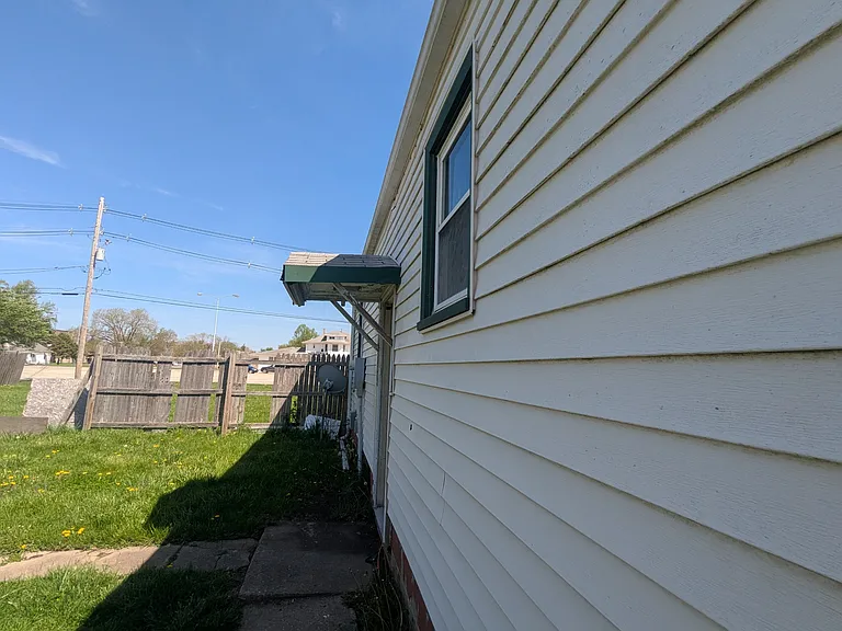 11 N Seymour St — Photo 16