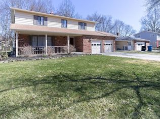 6315 Somerset Dr, North Olmsted, OH 44070