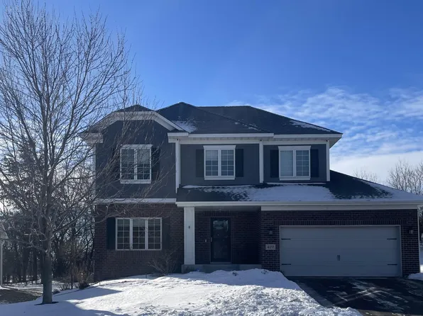 477 Canyon Blvd, Hudson, WI 54016