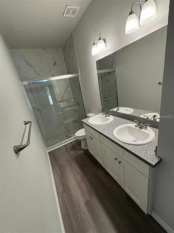 3 bed, 2.0 bath, 1300 sqft, $1,775 — Photo 3