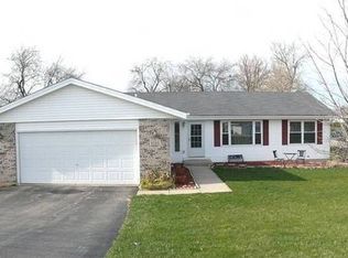 6565 Sutter Dr, Roscoe, IL 61073