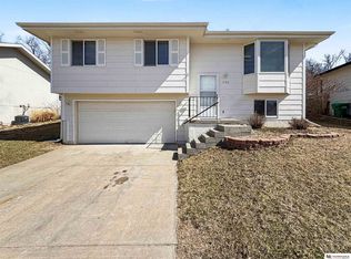1954 SW 25th St, Lincoln, NE 68522