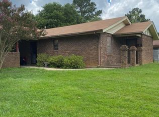 601 Lakeview Ave, McComb, MS 39648