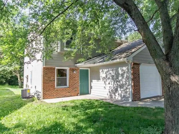 1711 E 21st Ter, Lawrence, KS 66046
