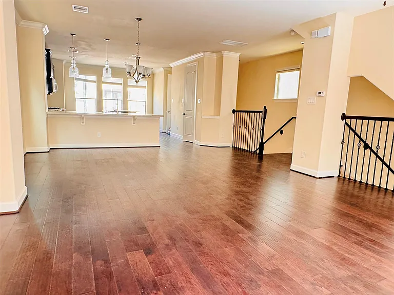 10009 Spring Shadows Park Cir — Photo 6