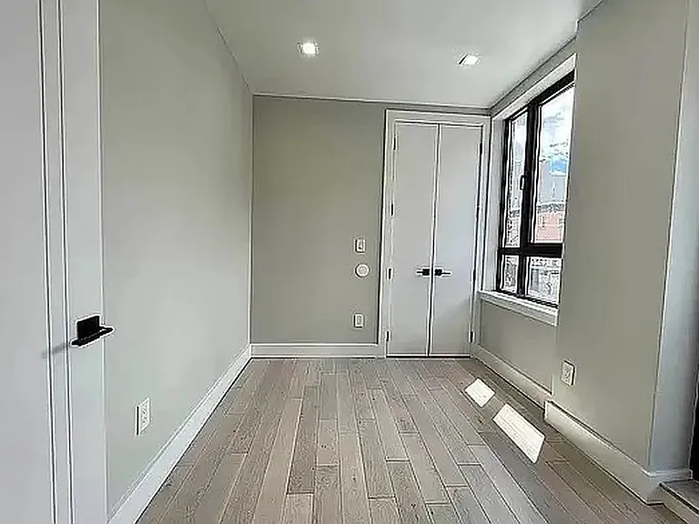 505 Grand St #3A — Photo 7
