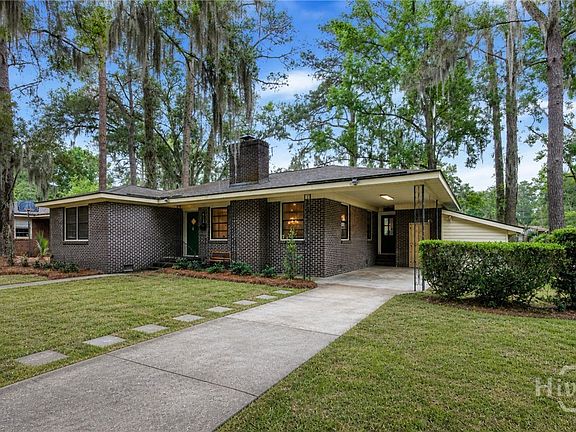 3rd image of 213 Kensington Drive